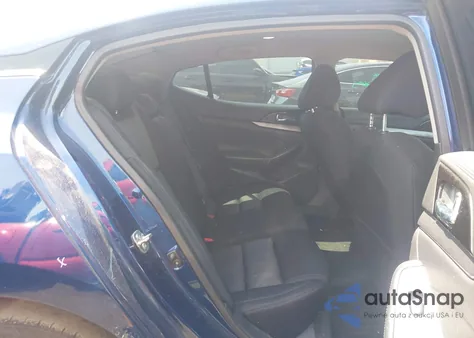 2017 Nissan Maxima 3.5 S z USA, uszkodzony, nr VIN 1N4AA6AP9HC451797